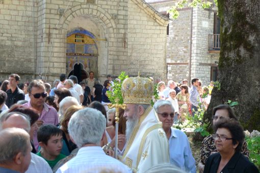 Στὴν Παναγία Ἀμπελακιώτισσα