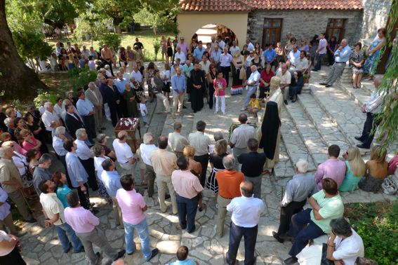 Στήν Αμπελακιώτισσα