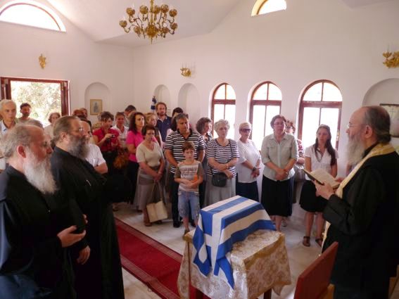 Βουλιαράτες, Τρισάγιο στὸ Στρατιωτικό Νεκροταφεῖο Ἕλλήνων πεσόντων τοῦ 1940-1941