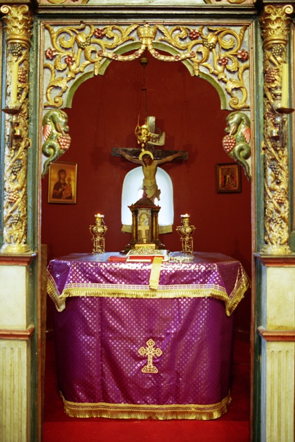 Ampelakiotissa Monastery, The altar